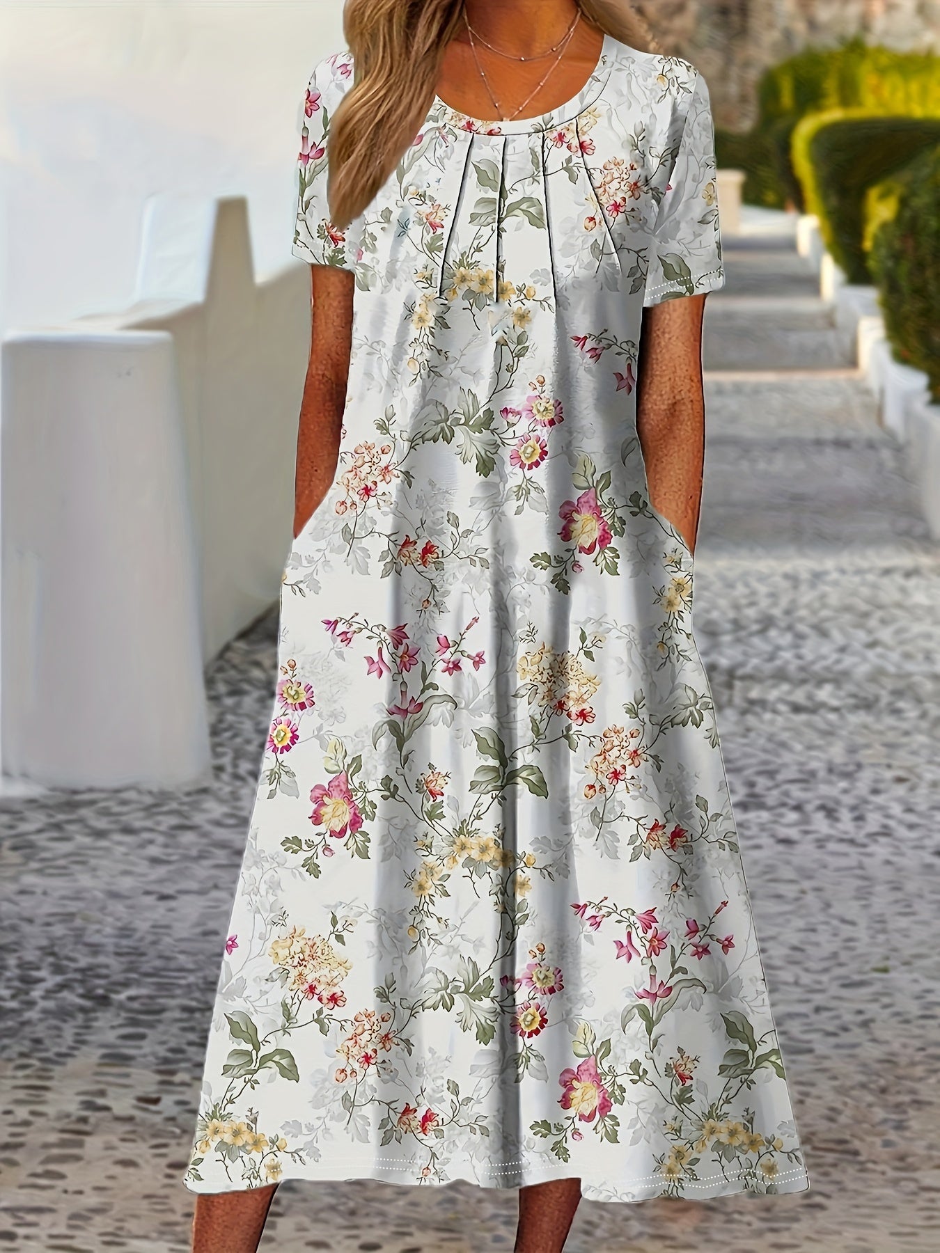 Floral Print Pintuck Dress, Vacation Style Pocket Short Sleeve Crew Neck Midi Dress