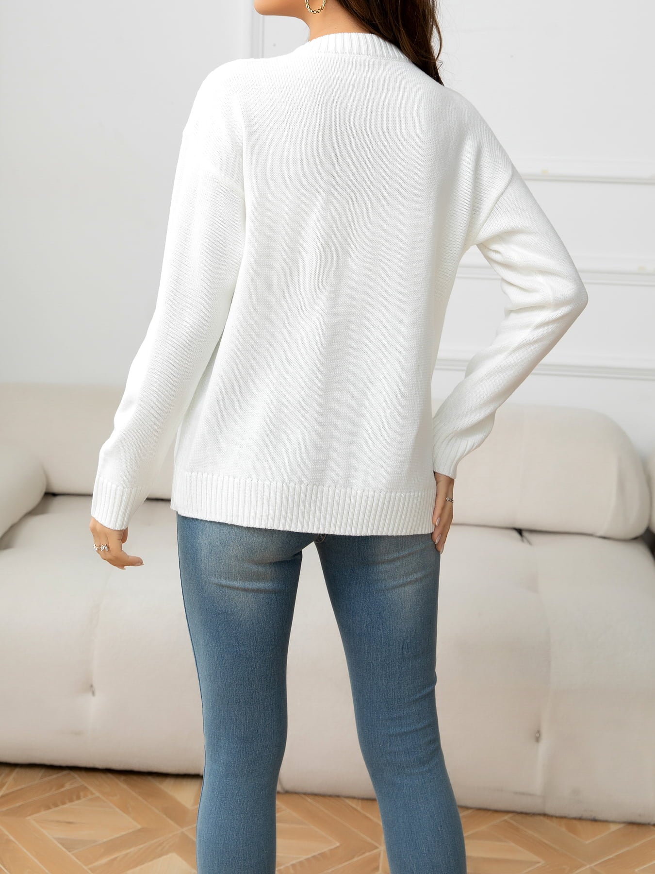 V-Neck Long Sleeve Buttoned Knit Top with Pocket