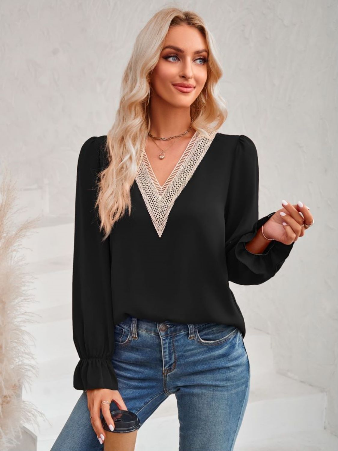 Contrast Trim Flounce Sleeve V-Neck Blouse