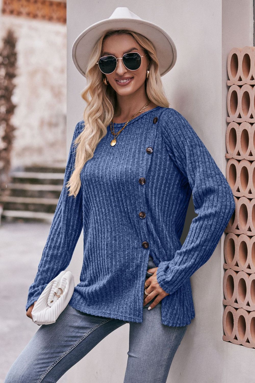 Ribbed Round Neck Buttoned Tee